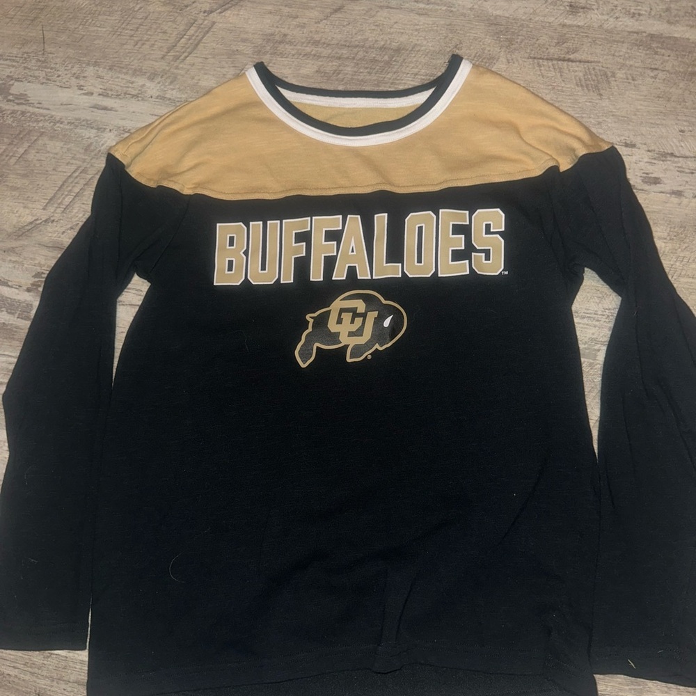 Women’s Colorado Buffalo long sleeve shirt size medium